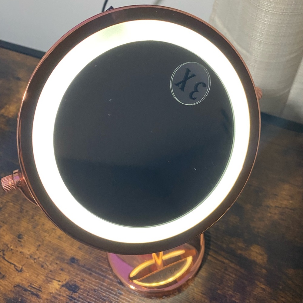 Vanity light mirror - Picture 3 of 3